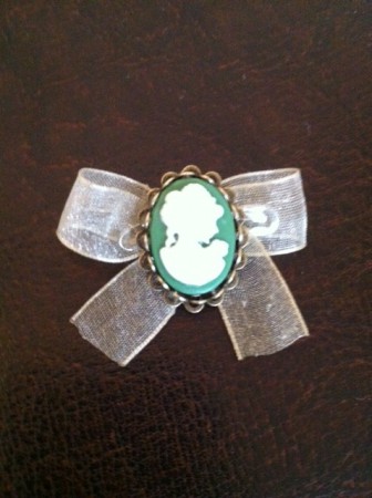 Broche verte